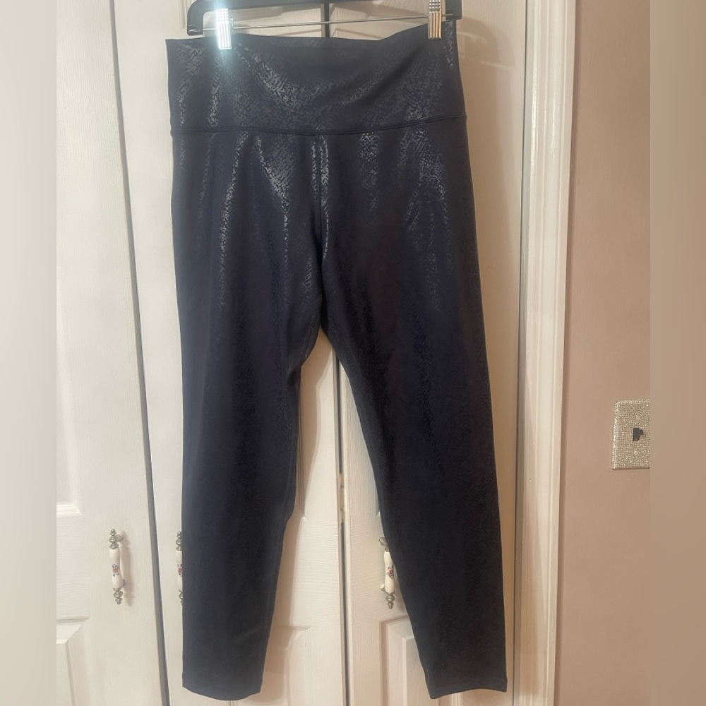 OFFLINE by Aerie The Hugger Black  Leggings V-Waist | Size XL